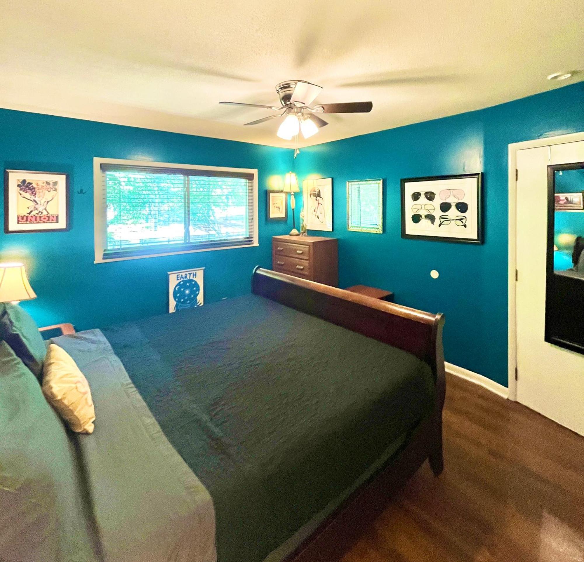 אתנס Family Friendly Downtown Home - Private Yard & Grill - Location, Location, Location! מראה חיצוני תמונה
