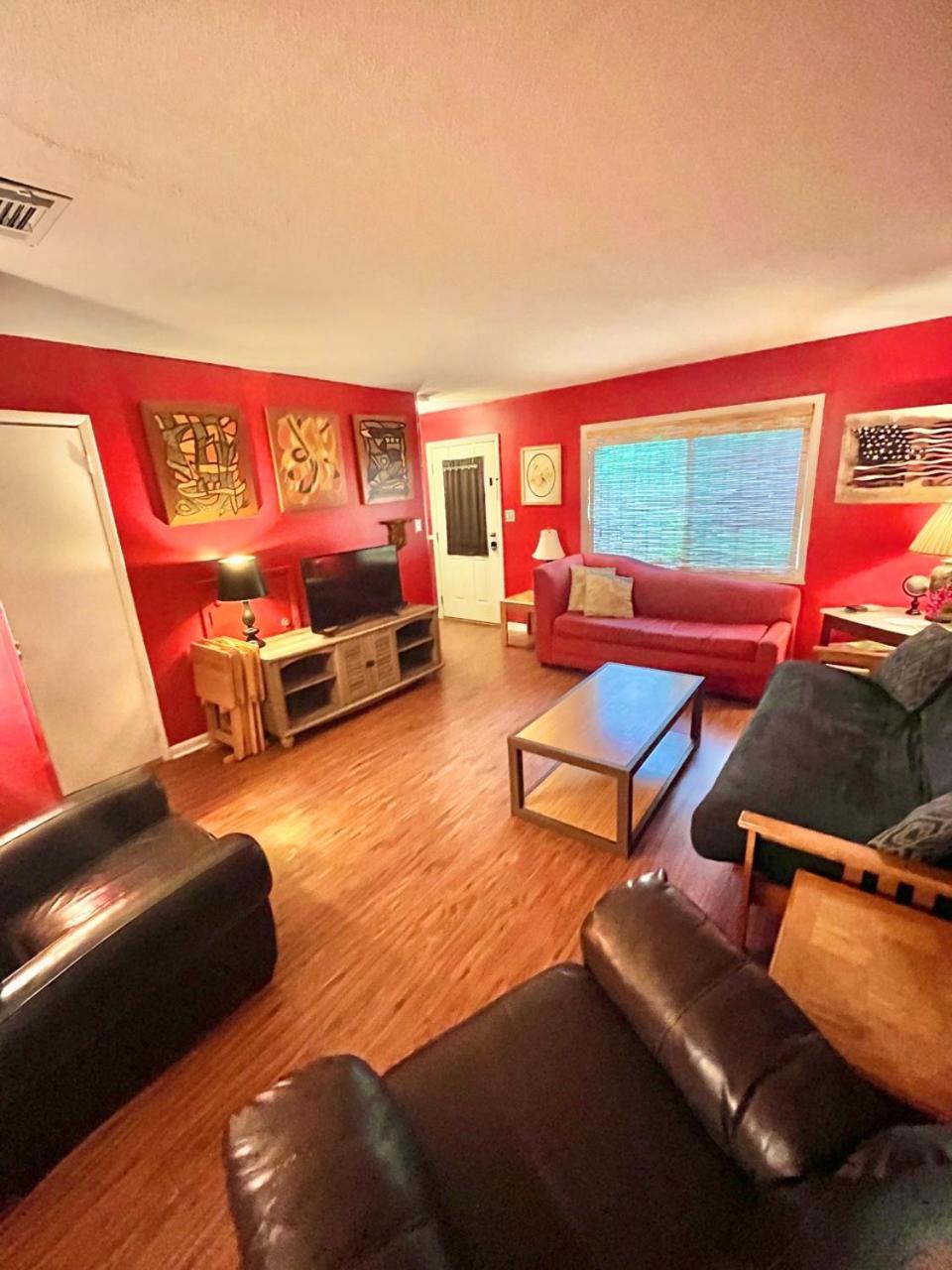 אתנס Family Friendly Downtown Home - Private Yard & Grill - Location, Location, Location! מראה חיצוני תמונה